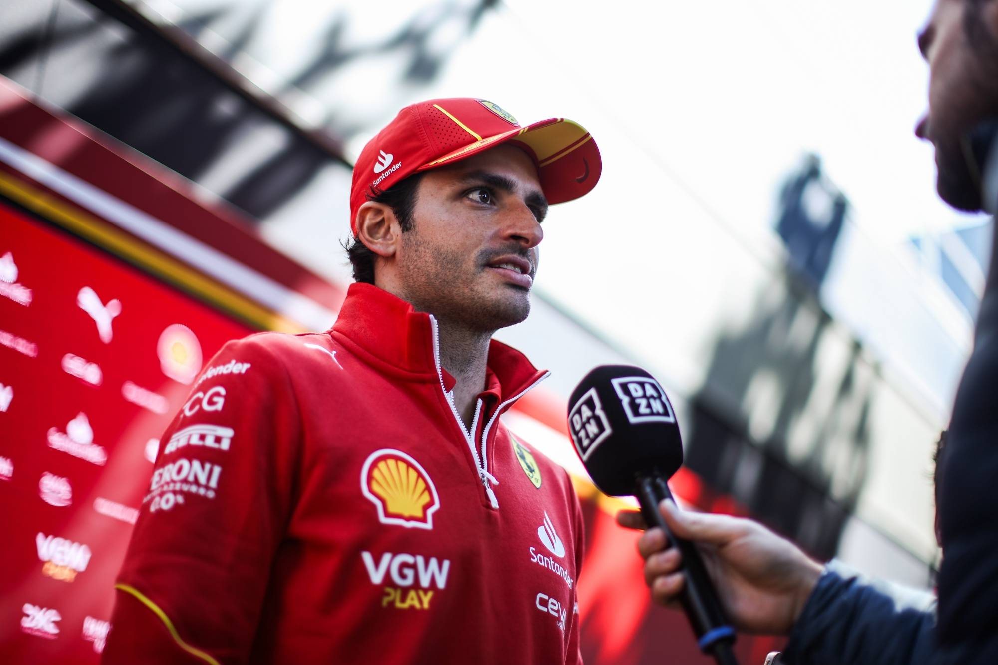 威廉姆斯逆转哈斯车队，汉密尔顿点燃赛场