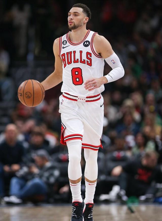 辽宁队翻盘骑士,拉文扛起全队 辽宁队翻盘骑士,拉文扛起全队