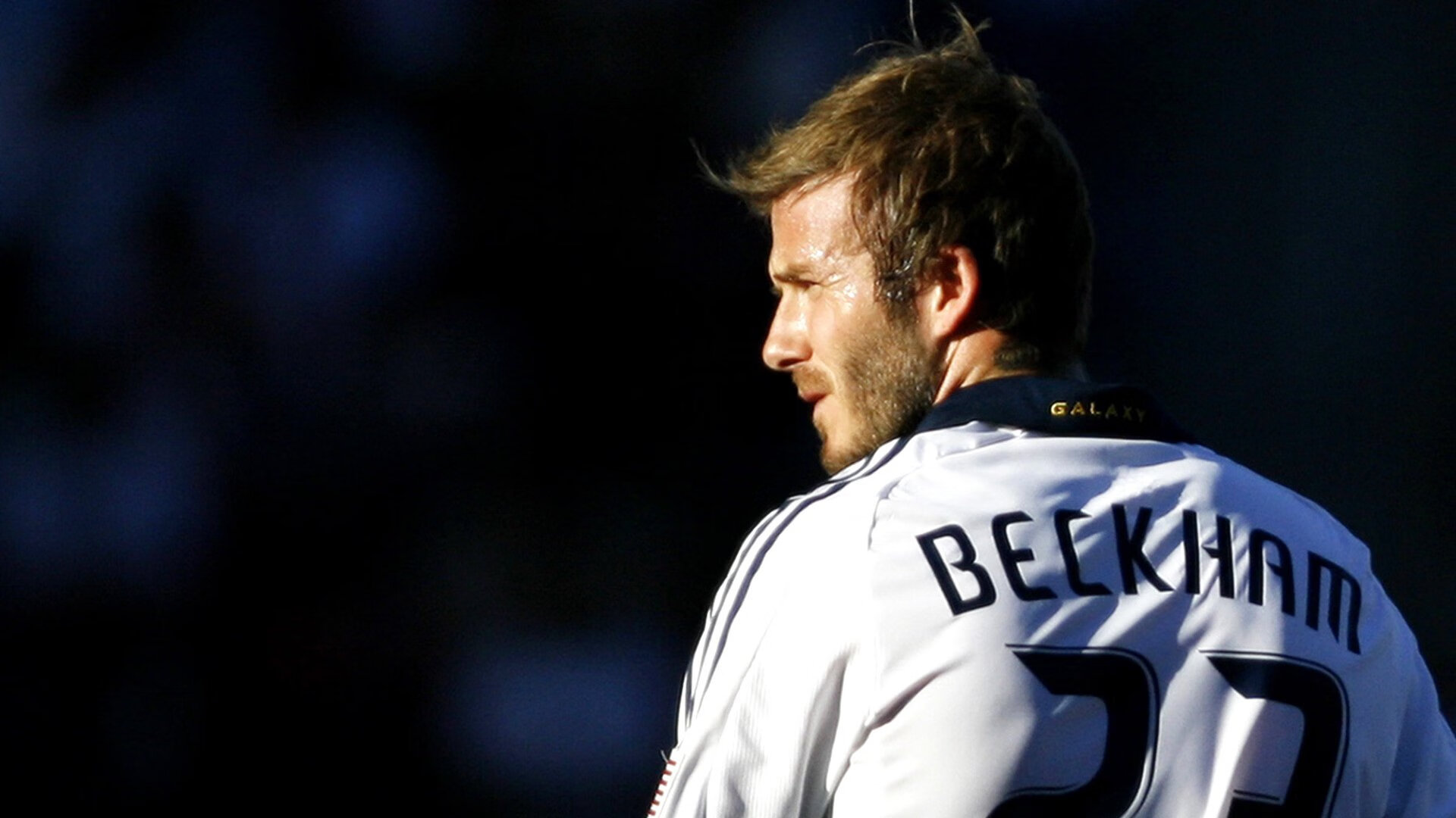 罗德里戈爆发撕裂防线，AC米兰关键战突围哥伦比亚绞杀