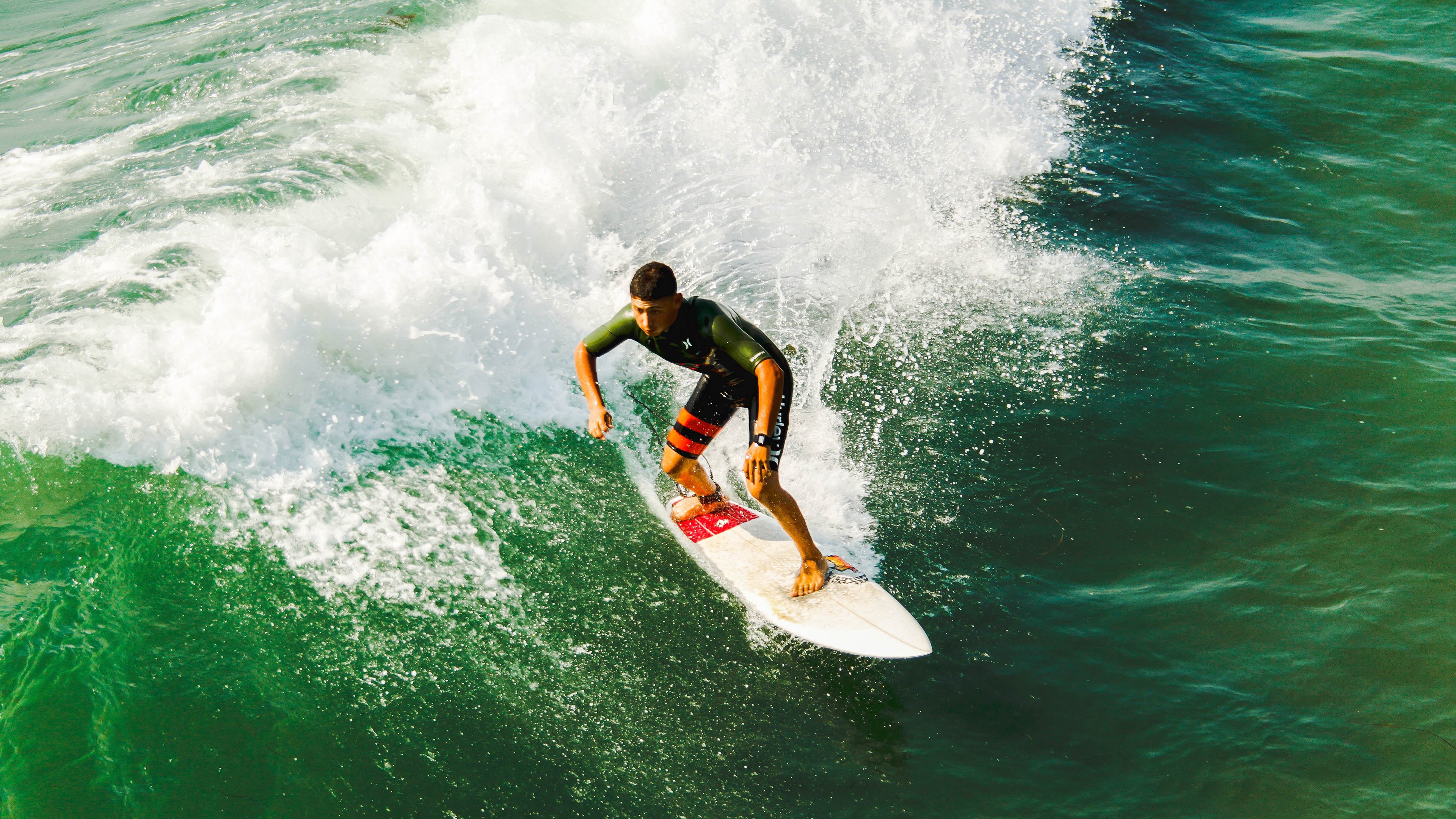 禁区之王与北欧铁骑,当C罗的统治力映照塞维利亚的芬兰密码