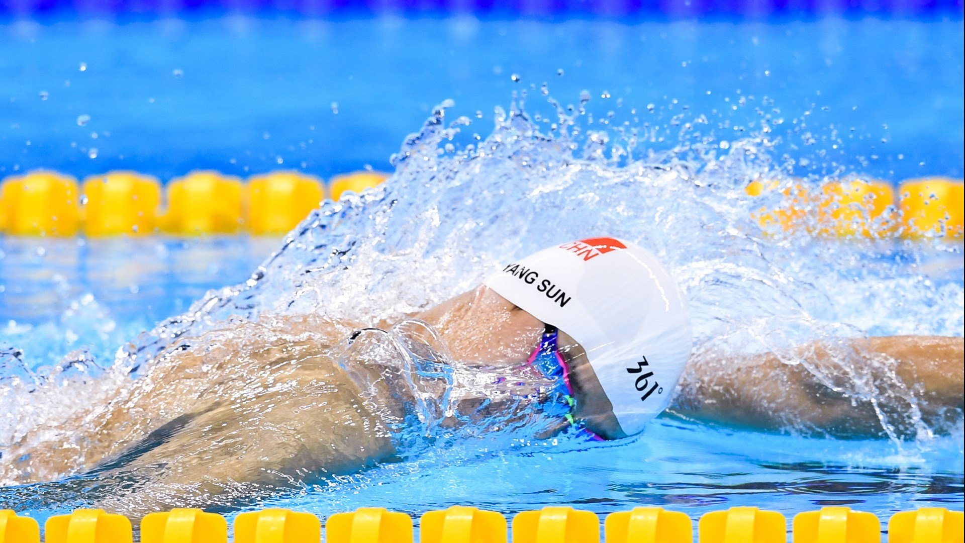 武切维奇，沉默的利刃，刺破广厦的夜空